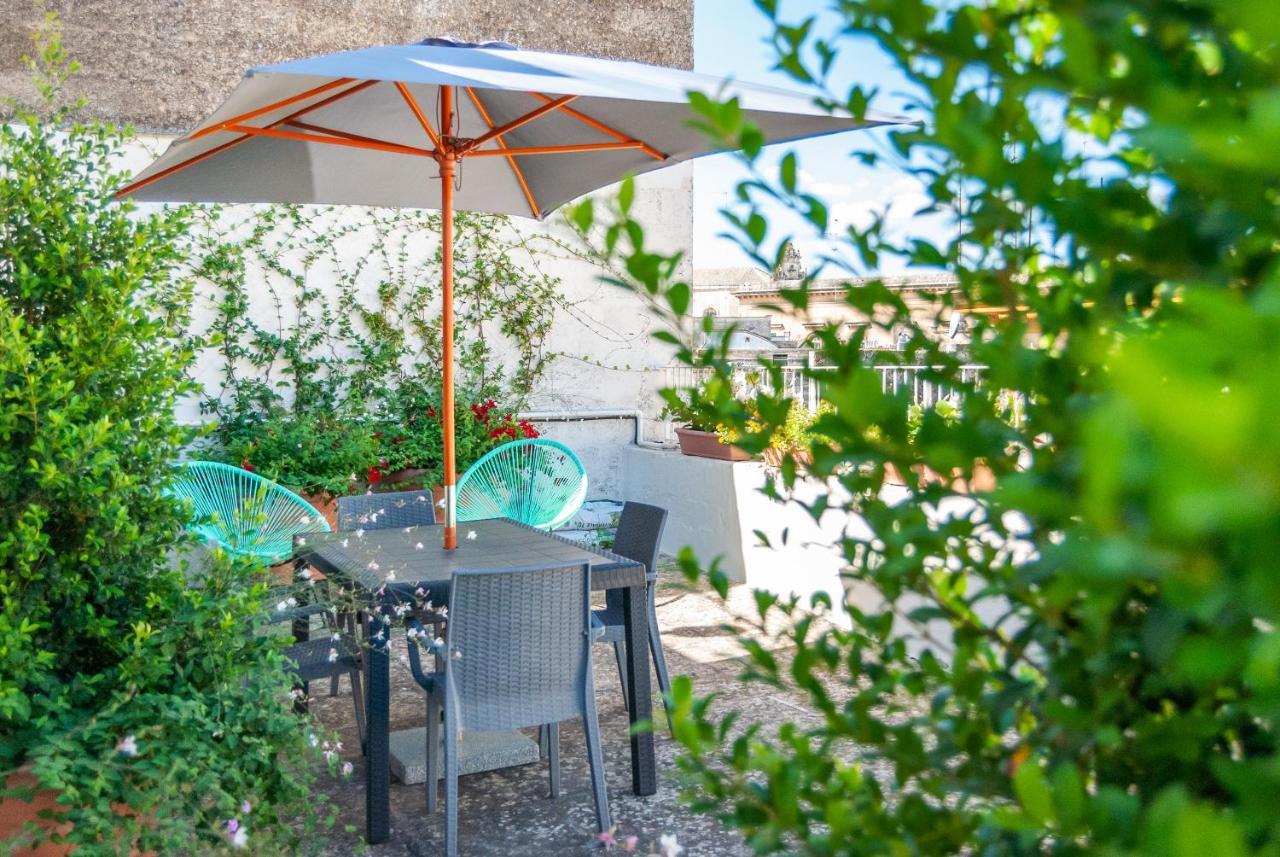 Il Garbino Suite And Apartment Лечче Экстерьер фото