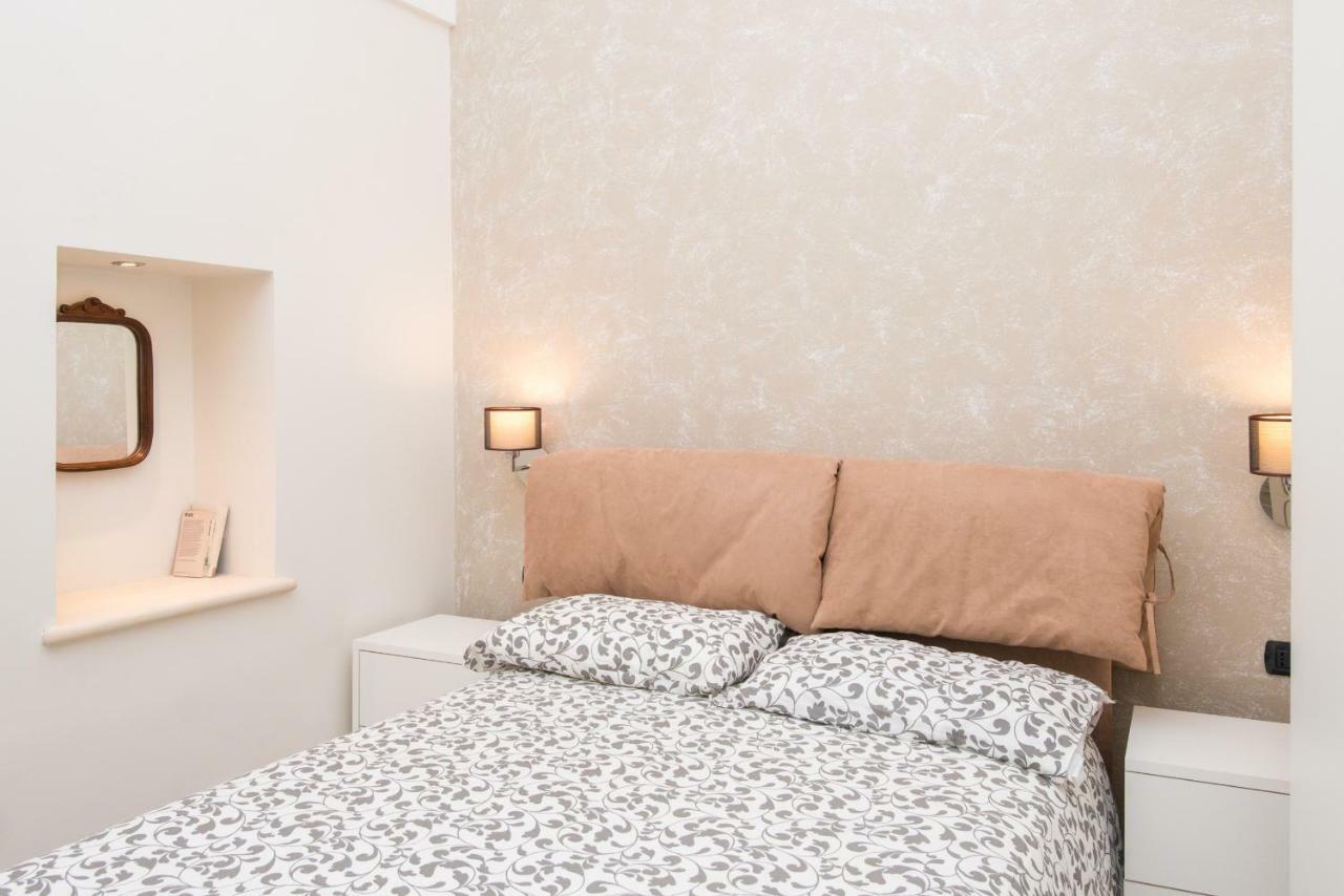 Il Garbino Suite And Apartment Лечче Экстерьер фото